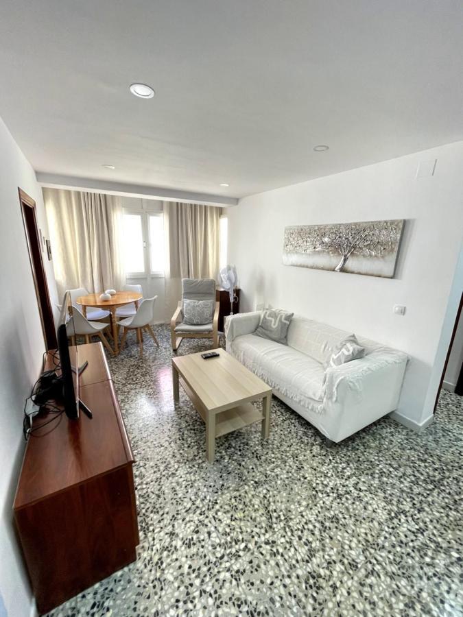 Family Home By Cadiz Time 外观 照片